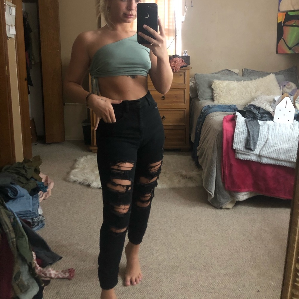ripped mom jeans